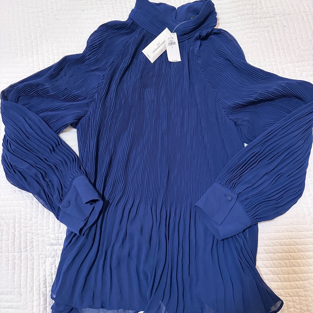NWT Banana Republic pleated blouse size Large